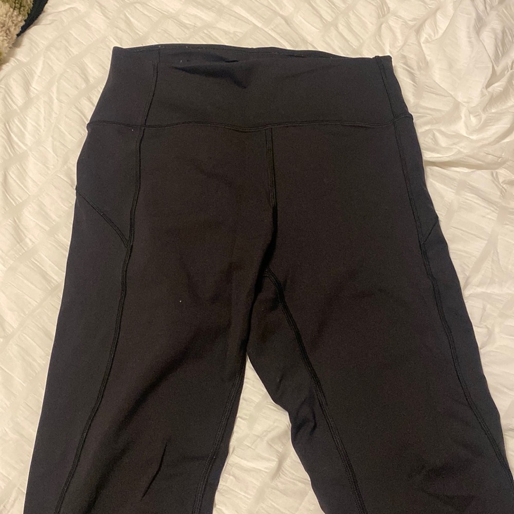 Black lululemon leggings